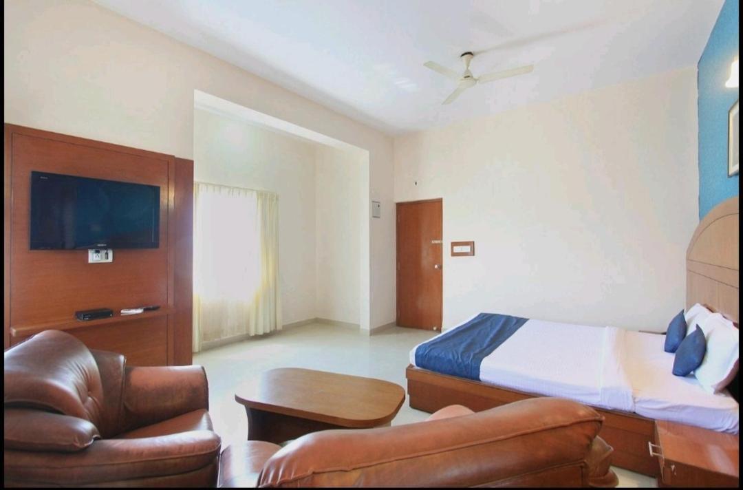 Hotel Stay By The Way Mysore Exterior photo