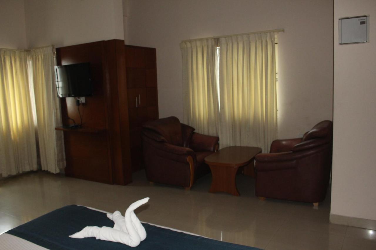 Hotel Stay By The Way Mysore Exterior photo